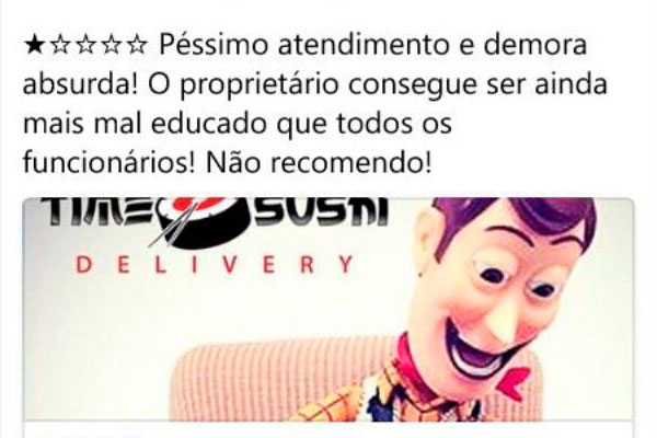 Proprietário de restaurante esnoba de  clientes que reclamam de atendimento  