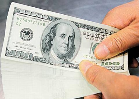 Brasil tem de se acostumar com dólar alto, diz consultor