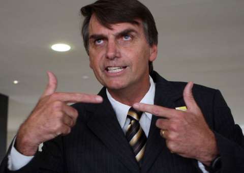 Deputado Jair Bolsonaro xinga repórter