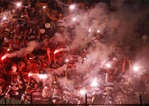 Árbitros poderão interromper jogos com fogos de artifício