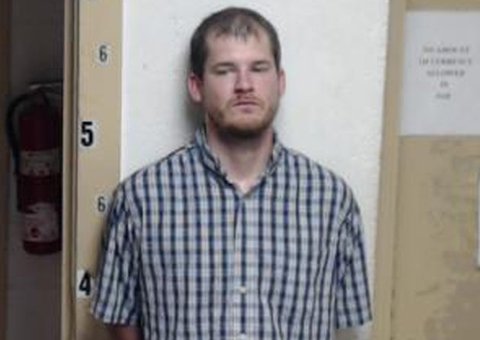 Pai mata os cinco filhos após divórcio