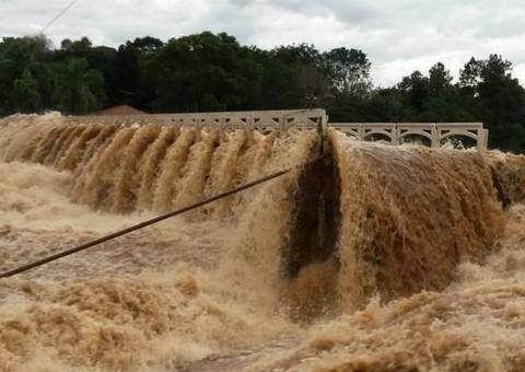 Paraná decreta estado de emergência em 70 cidades por conta das chuvas