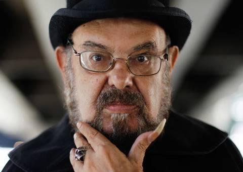 Zé do Caixão é internado novamente. Situação é delicada