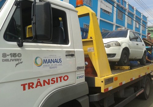 Operação retira de circulação táxis clandestinos