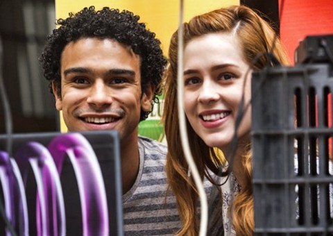 Sophia Abrahão e Sérgio Malheiros estão morando juntos após 5 meses de namoro