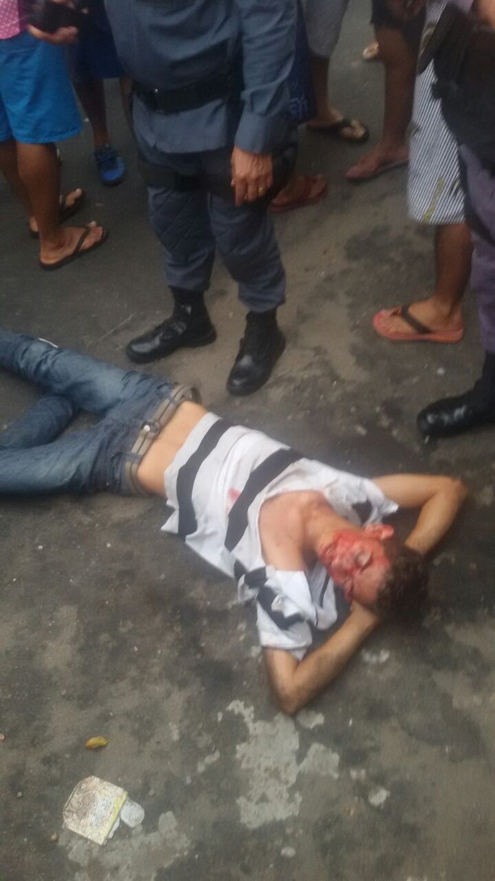 Trio anuncia assalto com arma de brinquedo e acaba linchado na Rodrigo Otávio