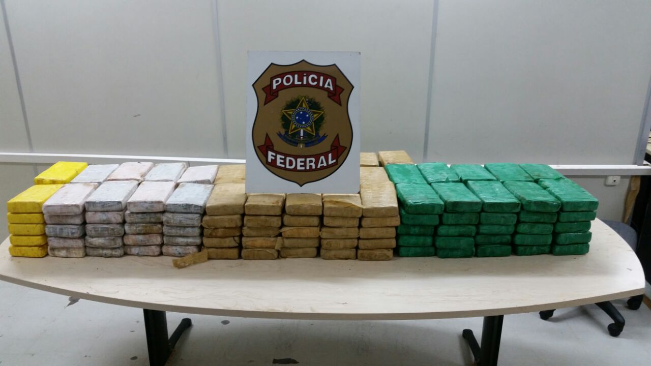  Dupla é flagrada trazendo mais de R$ 2 milhões em cocaína para Manaus