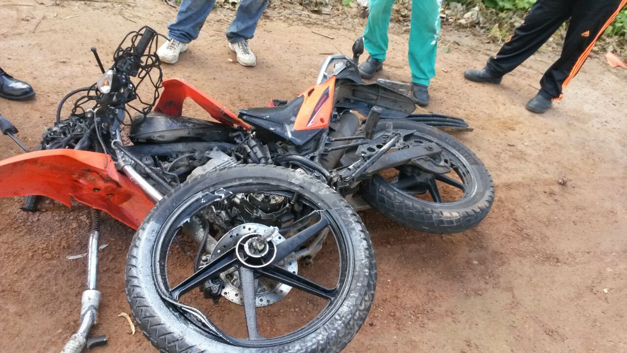 Acidente de moto e carro deixa vítima fatal na AM 010