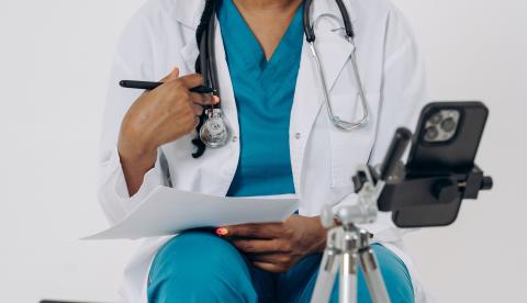 Consultórios digitais de telemedicina atendem pacientes do SUS em Curitiba