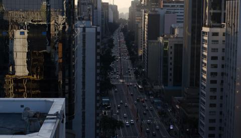 Trânsito em via de São Paulo