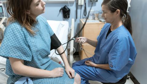 Unidade de saúde realiza triagem e atendimento a pacientes