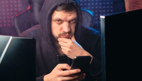 Golpes digitais aplicados por telefone e WhatsApp lideram as fraudes contra consumidores brasileiros