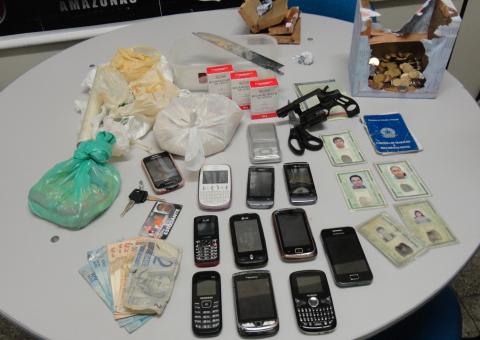 Família é presa por tráfico de drogas no Nova Cidade