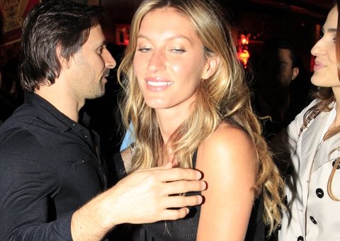  Gisele Bündchen e Ivete Sangalo jantam em restaurante carioca