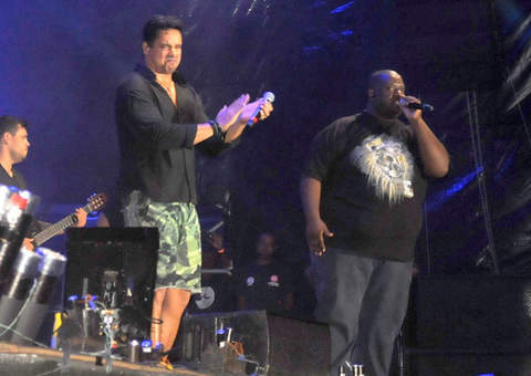 Péricles e Harmonia do Samba foram destaques em Salvador