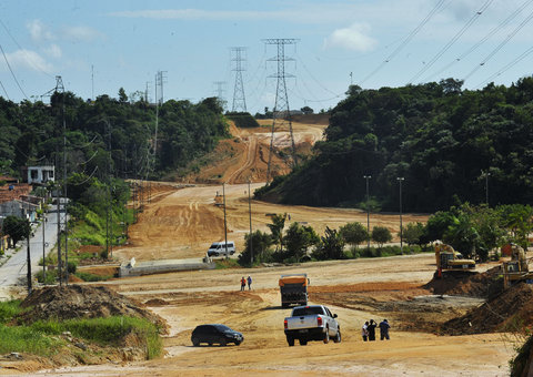 Obras no trecho 2 da avenida das Flores são iniciadas 