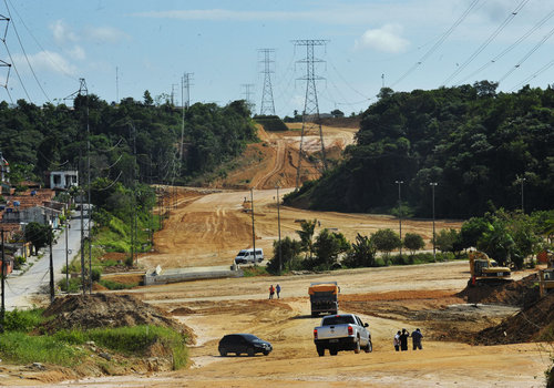 Obras no trecho 2 da avenida das Flores são iniciadas 