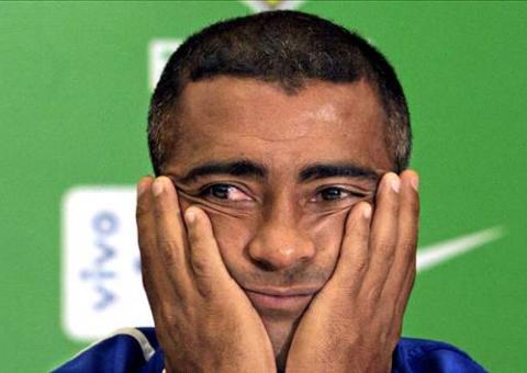 Pelé x Romário: "Assim como Deus, eu perdoo os ignorantes"