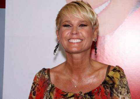 Cuidados com a mãe: Xuxa compra aparelho que ajuda no tratamento de Parkson