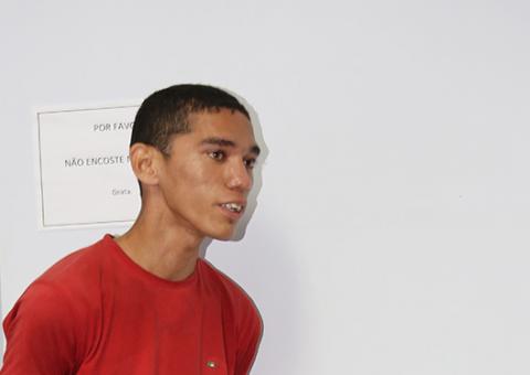 Antes da foto, acusado de tráfico pediu para "se arrumar"