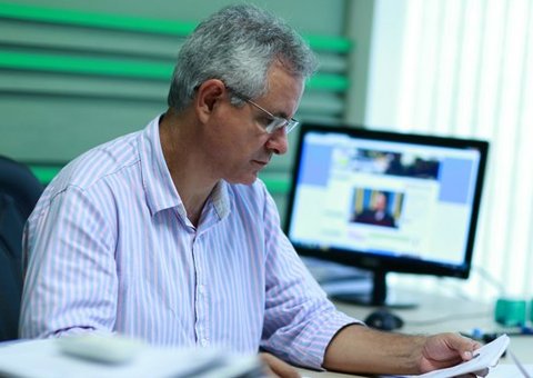 Vereador Sérgio Nogueira propõe que homossexuais sejam isolados em uma ilha