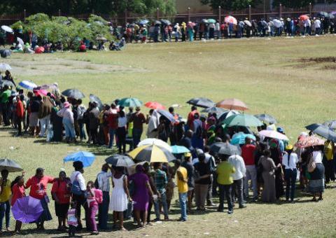  Quilômetros de espera para dar o último adeus a Mandela
