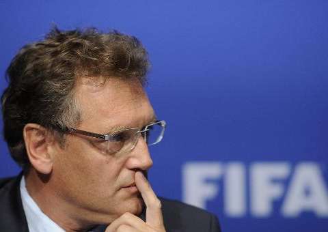  Valcke diz que estádios da Copa serão entregues 'perto demais' do início das partidas