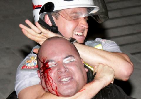 Manifestante é ferido com arma de fogo no Rio