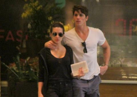  Sem namorar, Rômulo Neto diz que está amando Cleo Pires