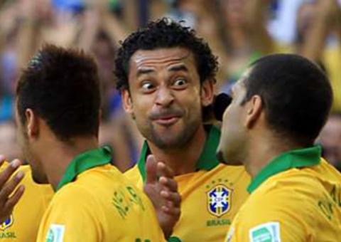Fred é destaque na vitória do Brasil sobre a Itália por 4x2
