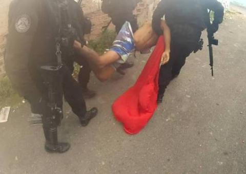 Vídeo mostra policiais civis forjando auto de resistência em favela do Rio