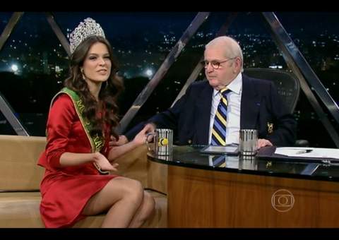 Jô Soares ironiza virgindade de Miss Brasil ao tentar fugir do assunto