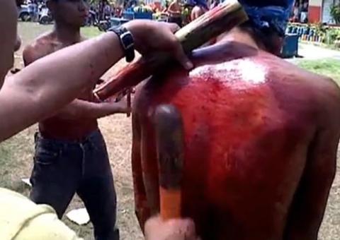 VEJA VÍDEO: Crucificações e autoflagelação na Páscoa das Filipinas
