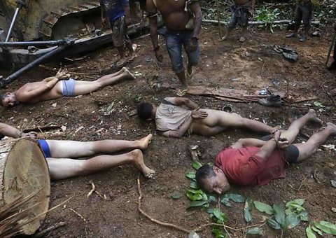 Índios prendem e expulsam madeireiros de tribo no Maranhão