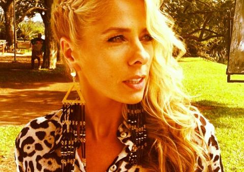 "Vamos combinar que não é gostoso fazer 40 anos", diz Adriane Galisteu sobre aniversário