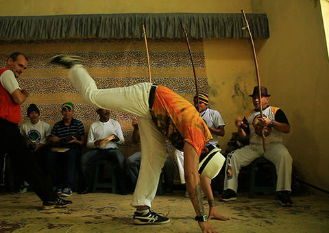 Capoeiristas fazem intercâmbio neste sábado