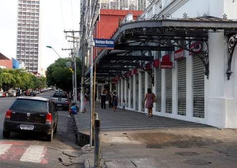 Veja como fica o funcionamento do comércio no feriado