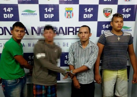 Grupo é preso acusado de roubar carro em Manaus