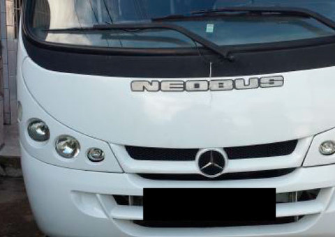 Microônibus atropela uma criança em Manaus