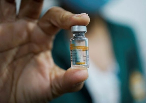 Vacinação de profissionais da saúde deve ser retomada hoje em Manaus