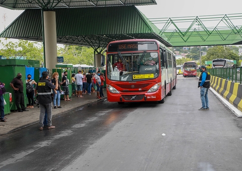 Manaus volta a ter 100% da frota de ônibus em circulação