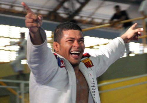 Lutador amazonense busca novo título nos EUA