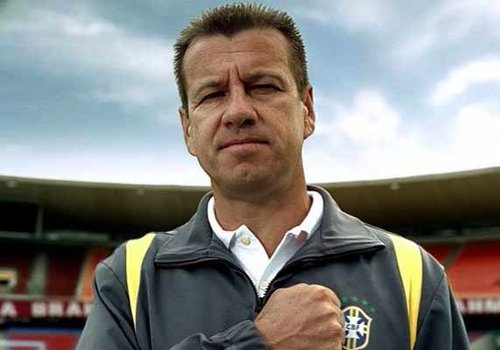 Famosos criticam escolha de Dunga como técnico da seleção