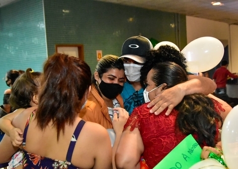 Mais de 20 paciente recuperados da covid-19 voltam a Manaus