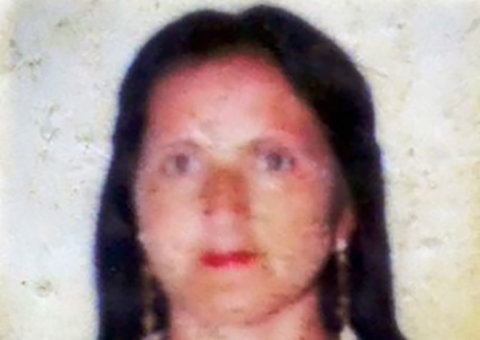 Mulher comete suicídio com peixeira e quase tem cabeça degolada