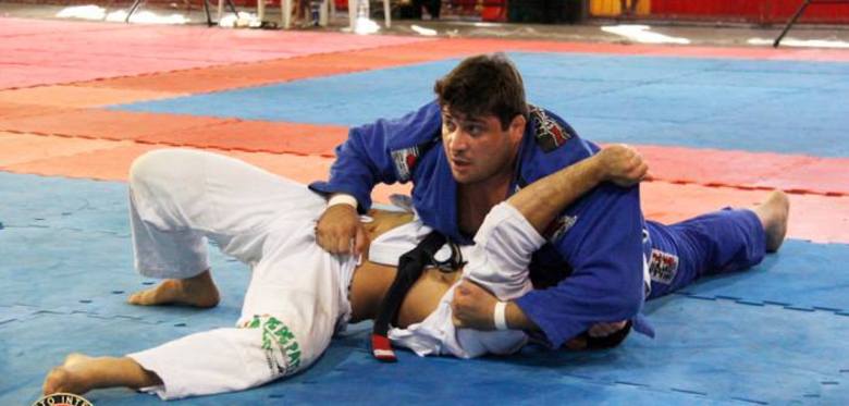 Campeão de jiu-jítsu mata homem a cadeiradas no MS