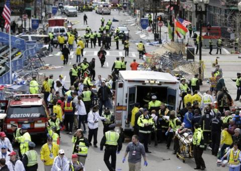 Atentado na Maratona de Boston  deixa mortos e vários feridos. Veja vídeo do terror