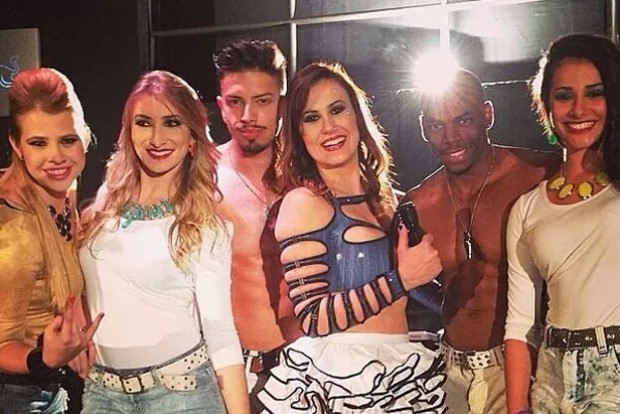 Ex-BBB Angélica Morango vira cantora e lança clipe. Veja