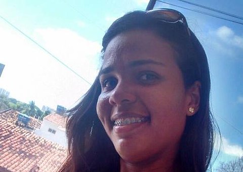 Metralhadora dispara dentro de viatura e atinge militar