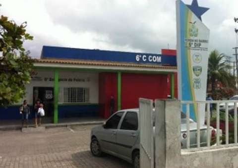 Ladrões roubam mala, TV e joias na Cidade Nova